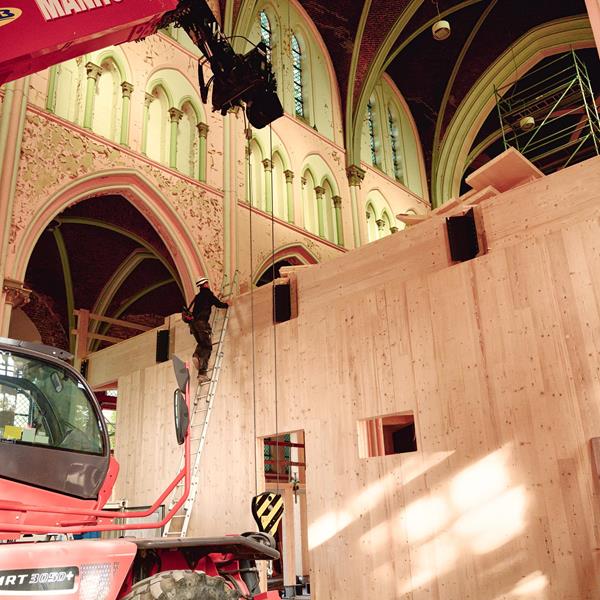 Sint Amandsberg, Umbau einer Kirche
