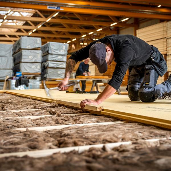 Umfassender Service im Holzmassivbau