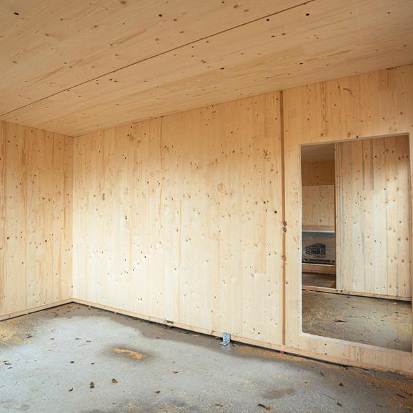 Massiefhouten woning in Steffeshausen (B)
