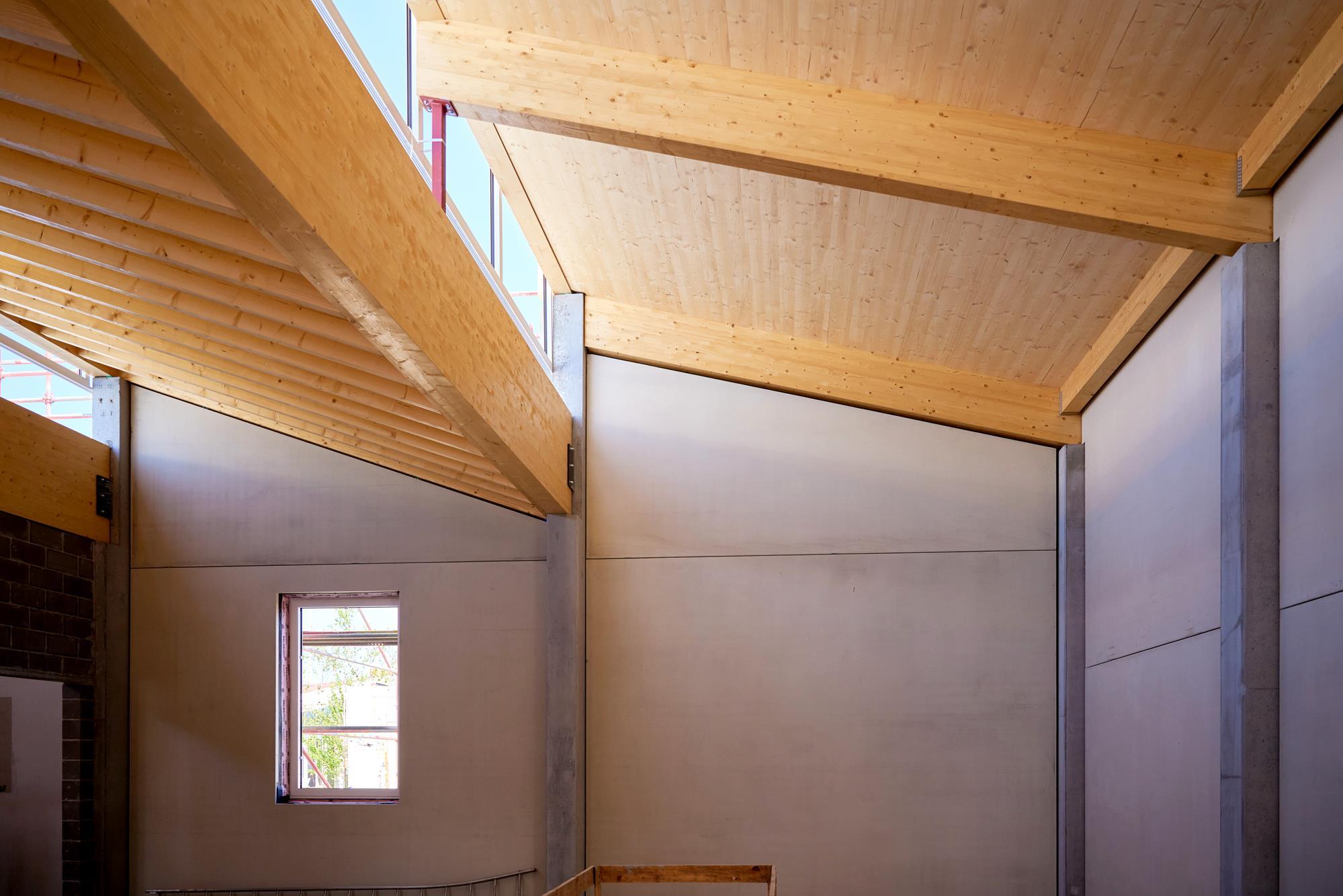 Vormontierte Holzkonstruktionen für das Forschungszentrum Acasus