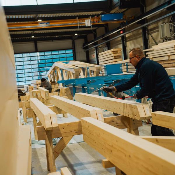 Vormontage für die neue Halle durch WoodInnovation