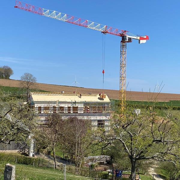 Structure en bois combinant éléments CLT et BSH pour la salle polyvalente